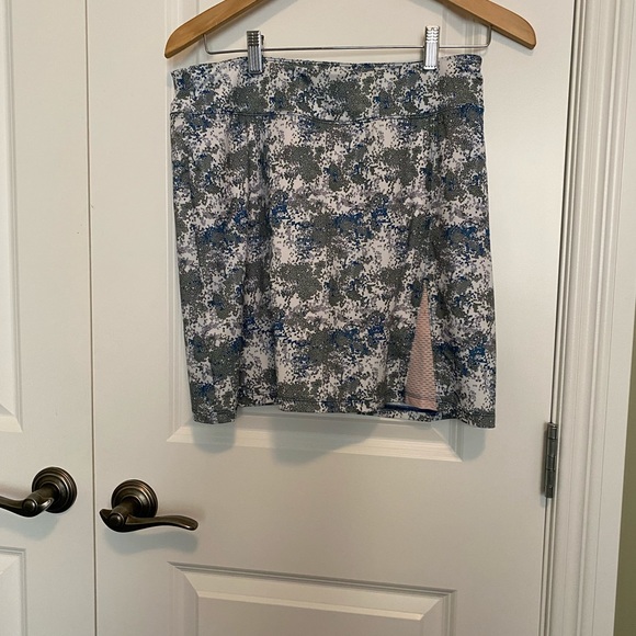 Golf top. Maggie lane. Large - Picture 3 of 3